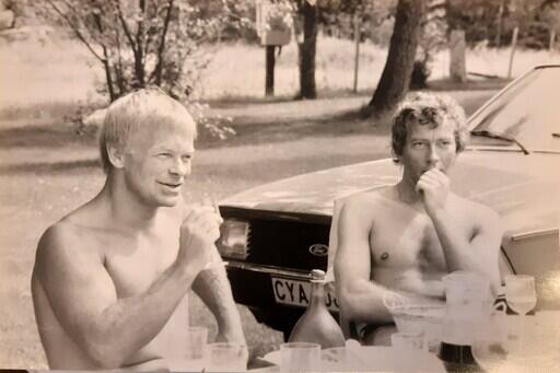 Leif och "Calle" tar en kal dryck sommartid i mitten av 80-talet.
